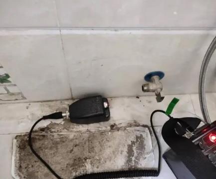 桑植屋顶漏水维修公司分享下卫生间漏水的危害及解决方法